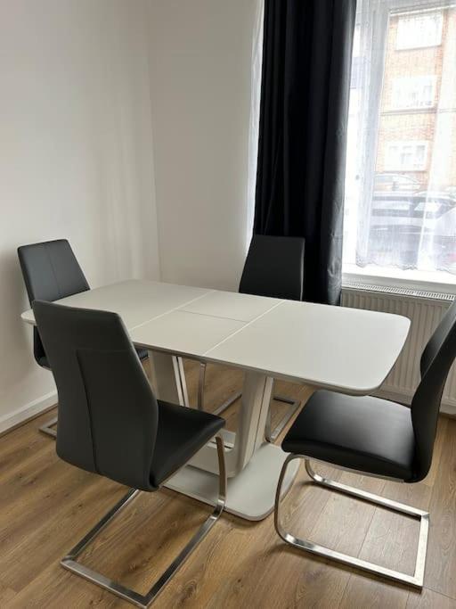 A Luxurious 3 Bed-Terrance House Villa Londen Buitenkant foto