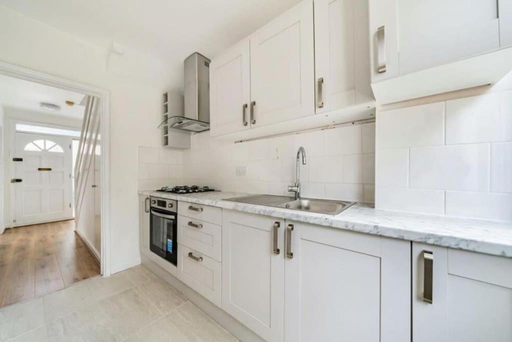 A Luxurious 3 Bed-Terrance House Villa Londen Buitenkant foto